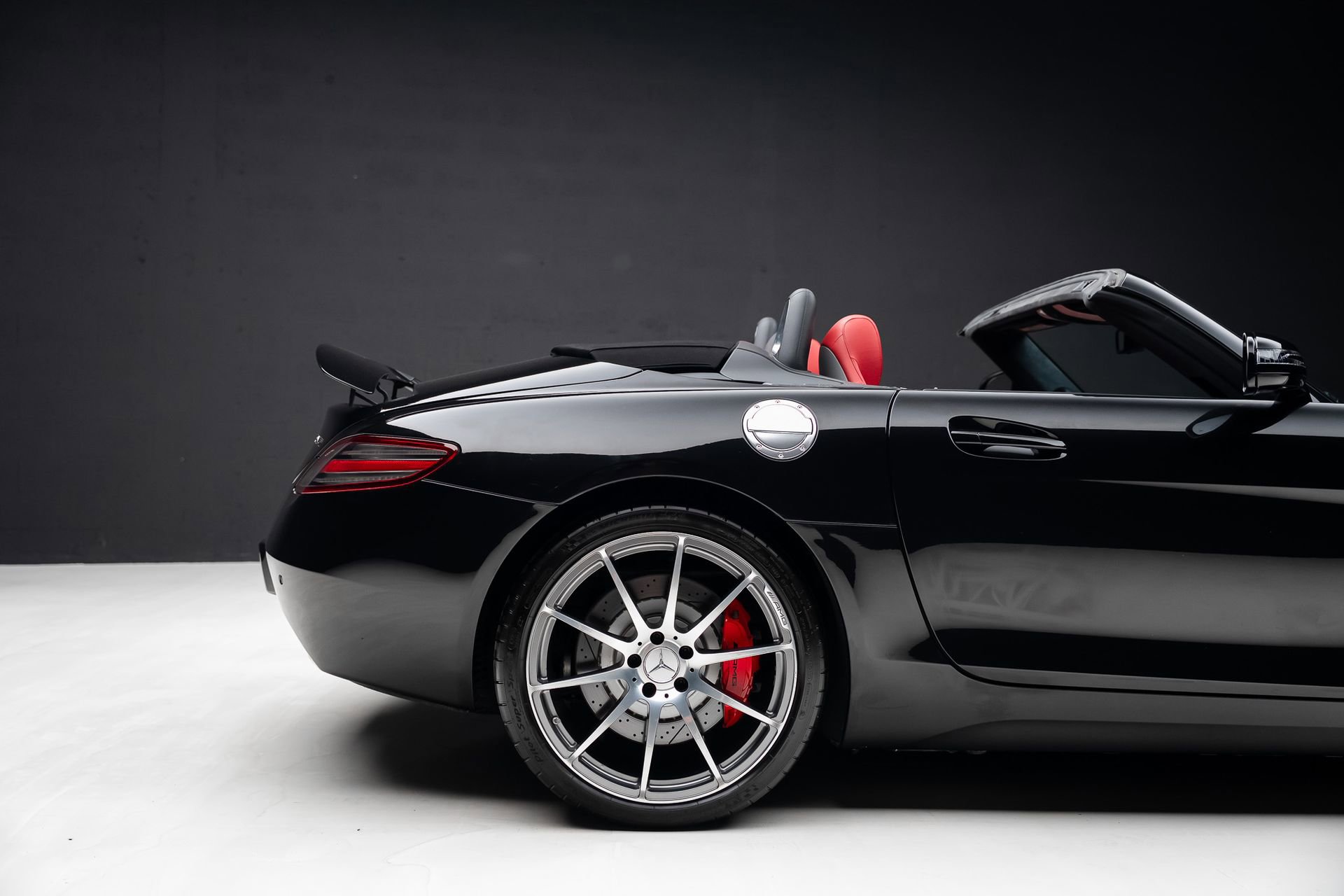 Used 2012 Mercedes-Benz SLS AMG Roadster image 42