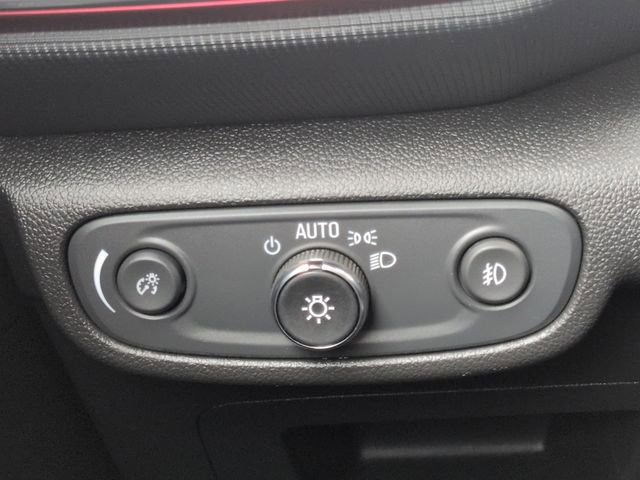 Used 2023 Chevrolet TrailBlazer RS w/ Convenience Package image 19