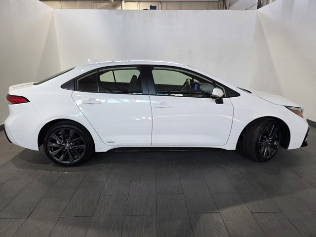 Used 2025 Toyota Corolla SE w/ Convenience Package image 6
