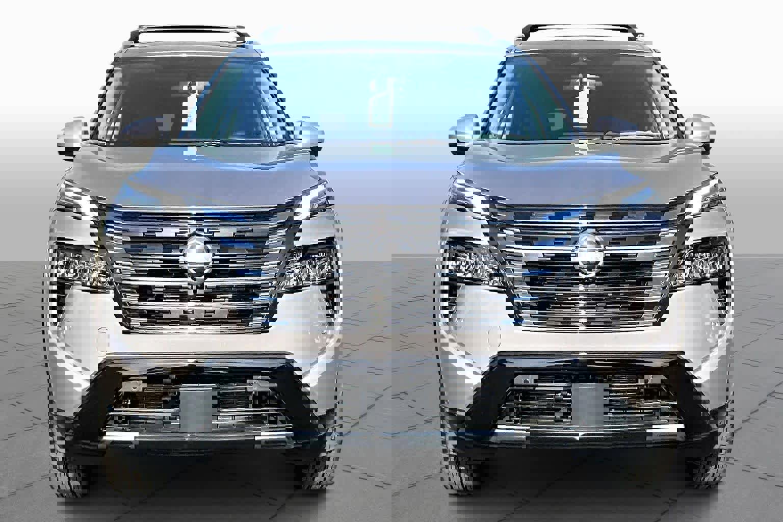 New 2026 Nissan Rogue Platinum image 3