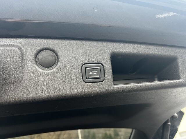 Used 2022 Chevrolet Equinox LT image 10