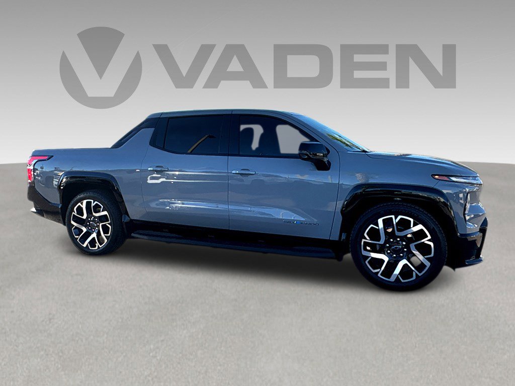 Used 2025 Chevrolet Silverado EV RST image 25