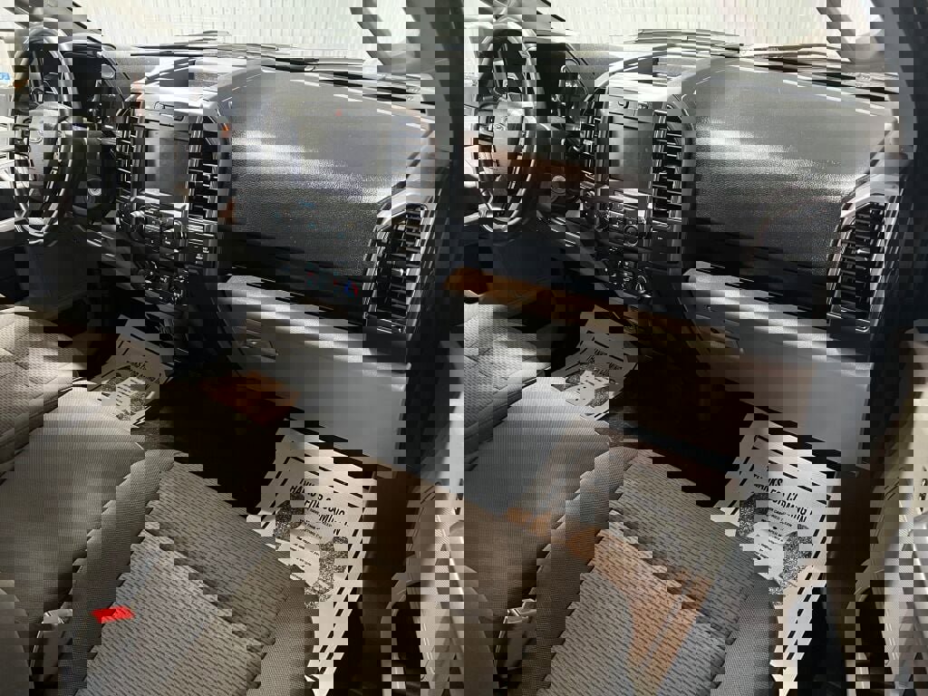 Used 2019 Ford F150 XLT w/ Equipment Group 302A Luxury image 3