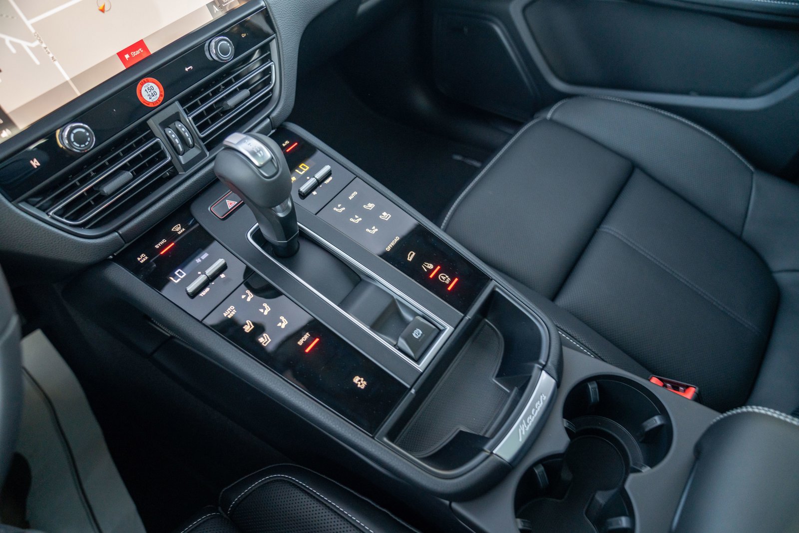 New 2026 Porsche Macan AWD/4WD image 20