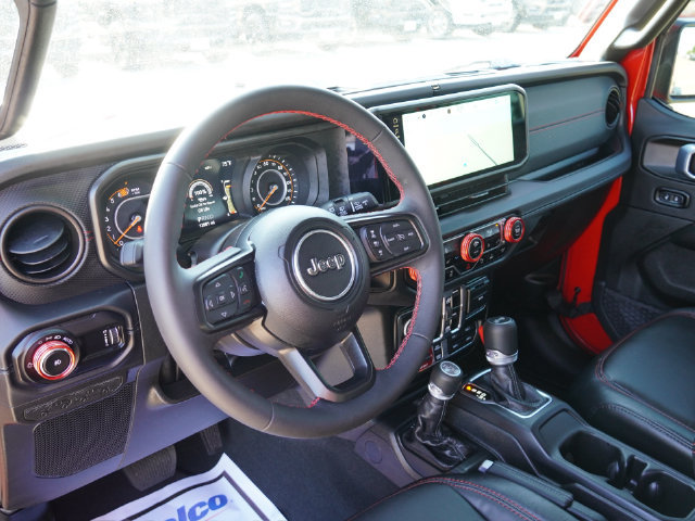 Certified 2024 Jeep Wrangler Unlimited Rubicon w/ Technology Group AWD/4WD image 29