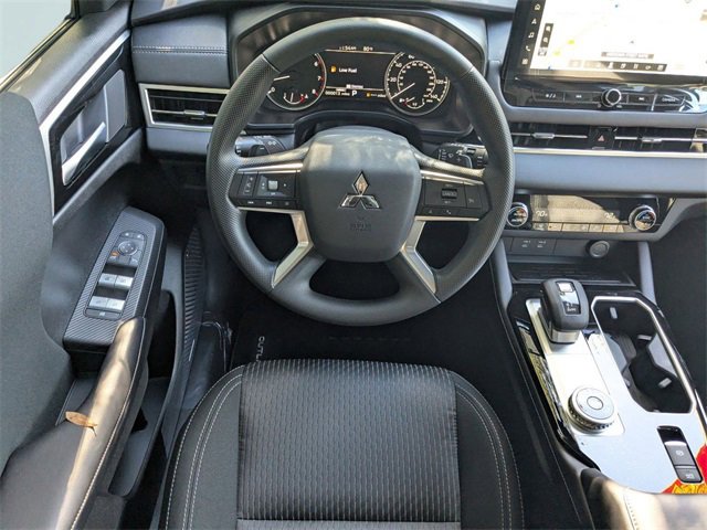 New 2025 Mitsubishi Outlander ES image 18