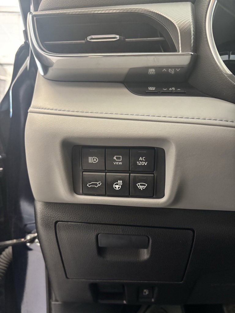 Certified 2021 Toyota Highlander Platinum image 14