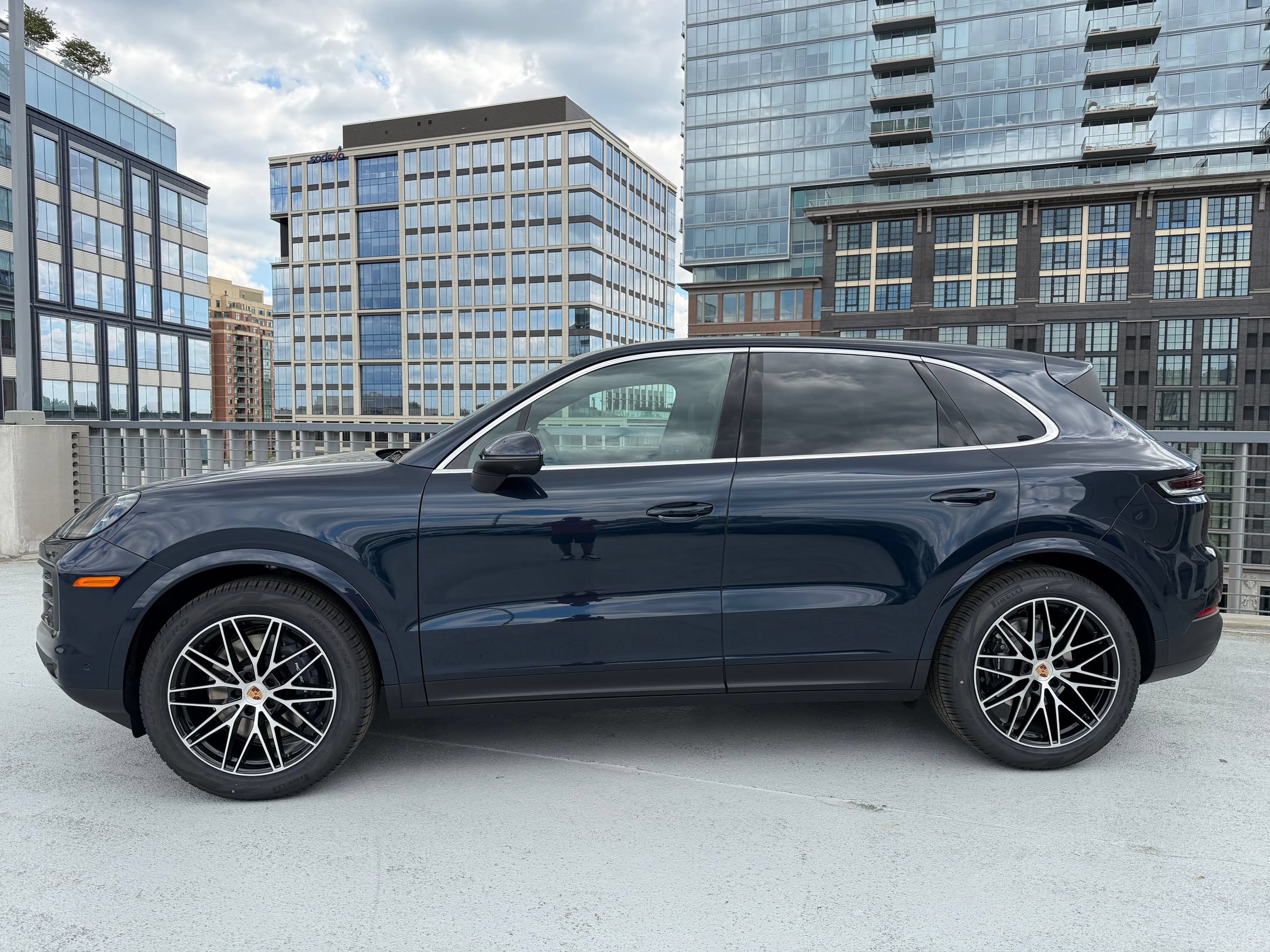 Used 2026 Porsche Cayenne AWD/4WD image 2