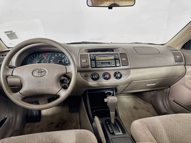 Used 2004 Toyota Camry LE FWD image 23
