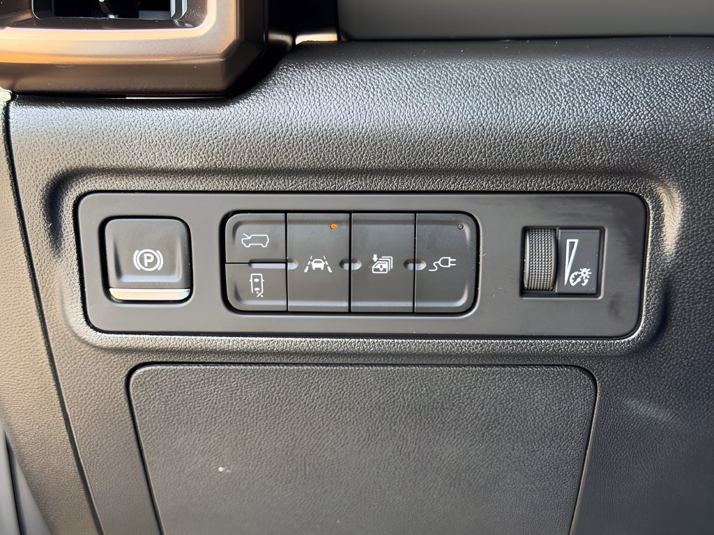 Used 2024 GMC Hummer EV 2X w/ LPO, Illumination Package AWD/4WD image 15
