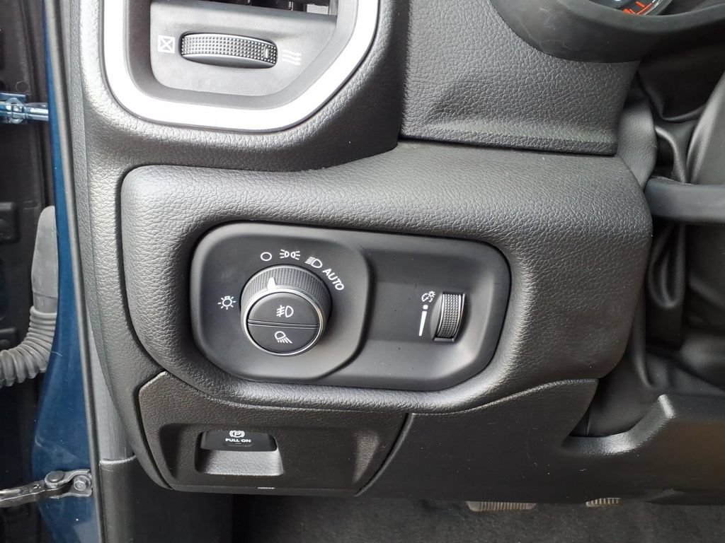 Used 2023 RAM 1500 Big Horn AWD/4WD image 27