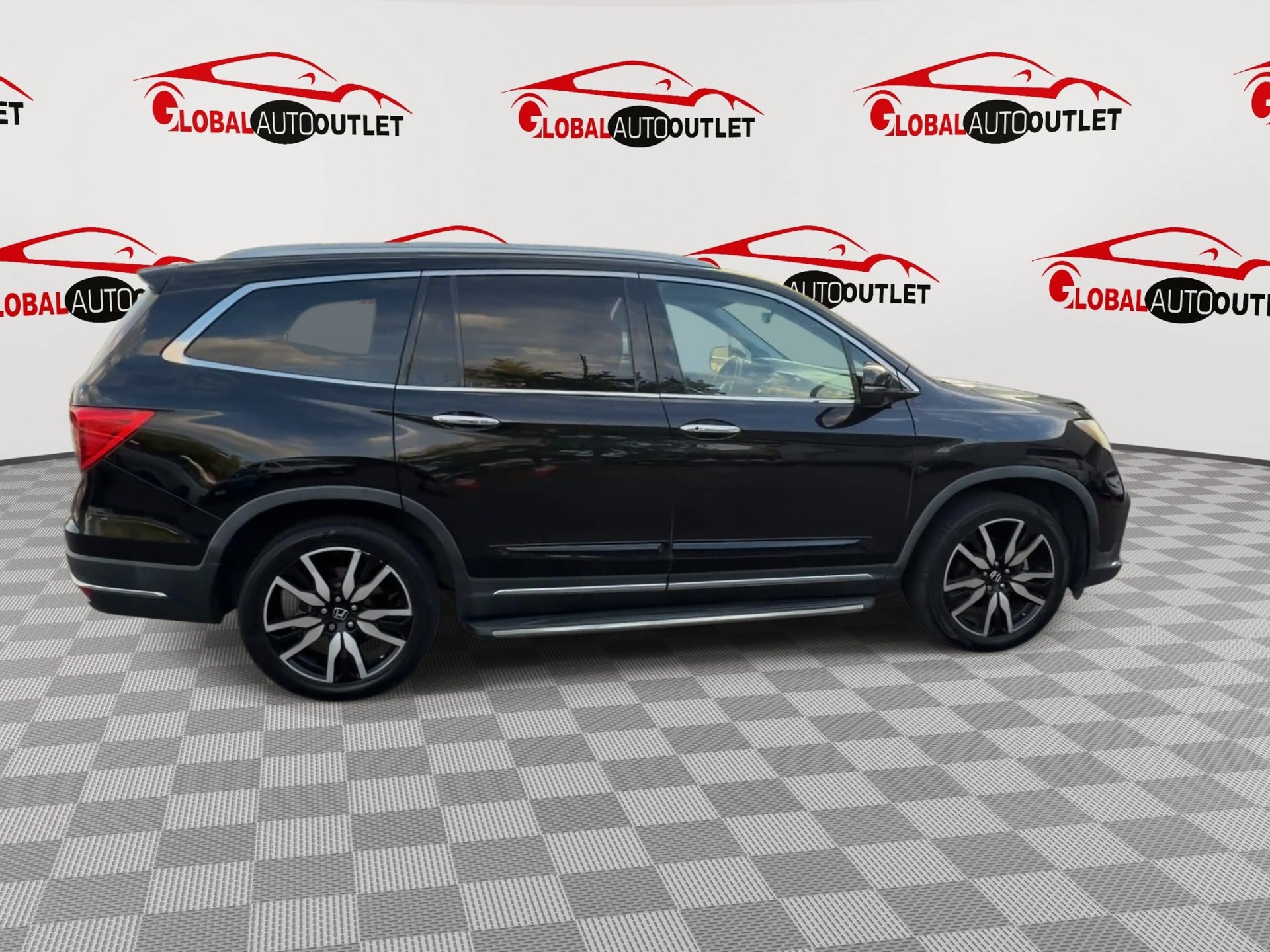 Used 2019 Honda Pilot Touring image 9