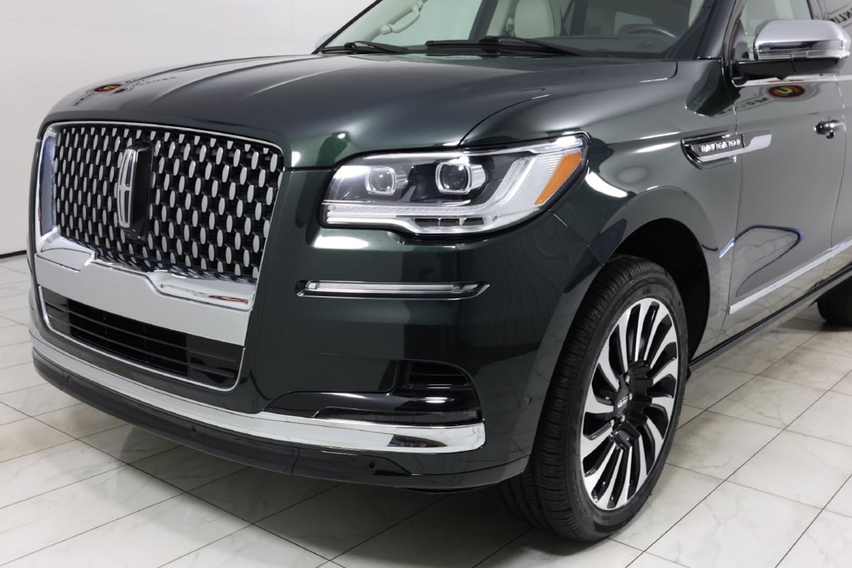 Used 2024 Lincoln Navigator Black Label AWD/4WD image 53