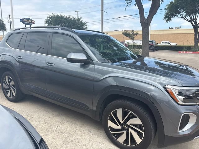Used 2024 Volkswagen Atlas SE FWD image 3