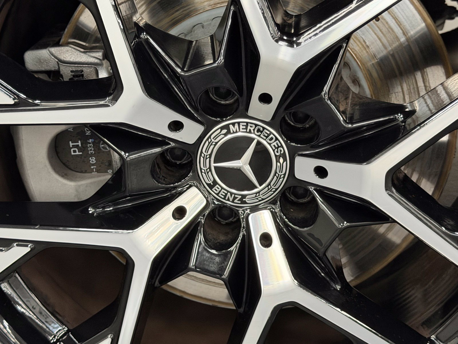 Used 2025 Mercedes-Benz GLC 350e 4MATIC image 19