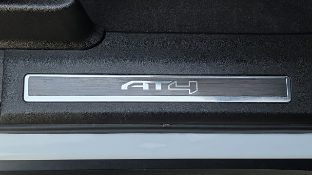 Used 2022 GMC Yukon XL AT4 w/ Technology Package AWD/4WD image 33