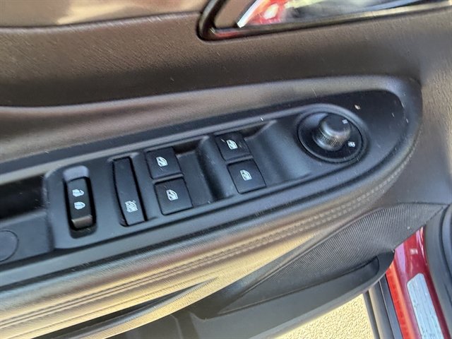 Used 2017 Buick Encore Essence FWD image 9