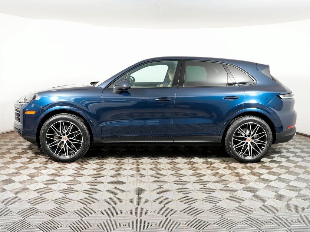 Used 2026 Porsche Cayenne AWD/4WD image 2