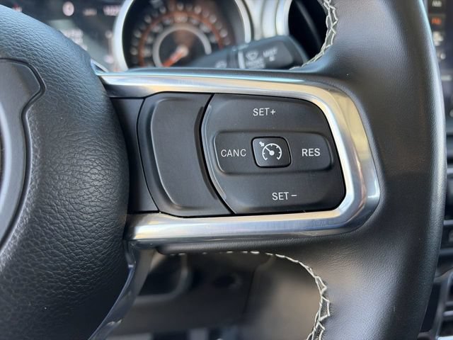 Used 2022 Jeep Gladiator Overland w/ Trailer Tow Package AWD/4WD image 23