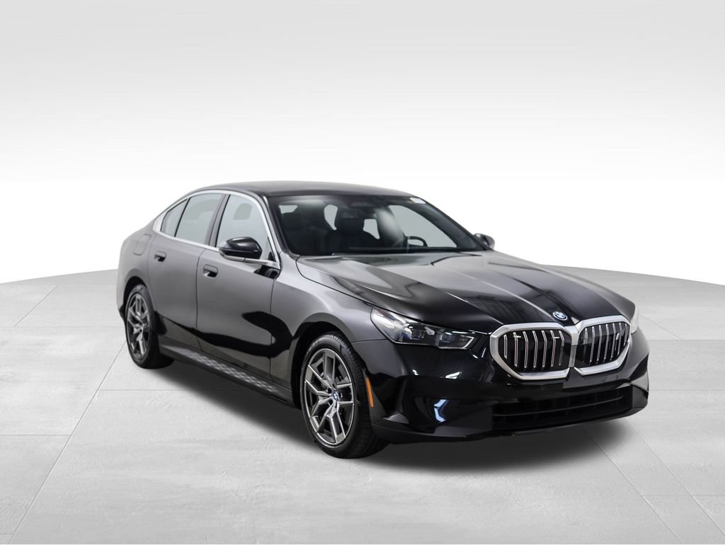 Used 2025 BMW i5 xDrive40 w/ Premium Package image 7