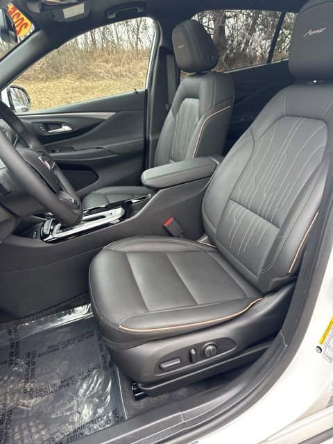 Used 2025 Buick Envista Avenir image 37