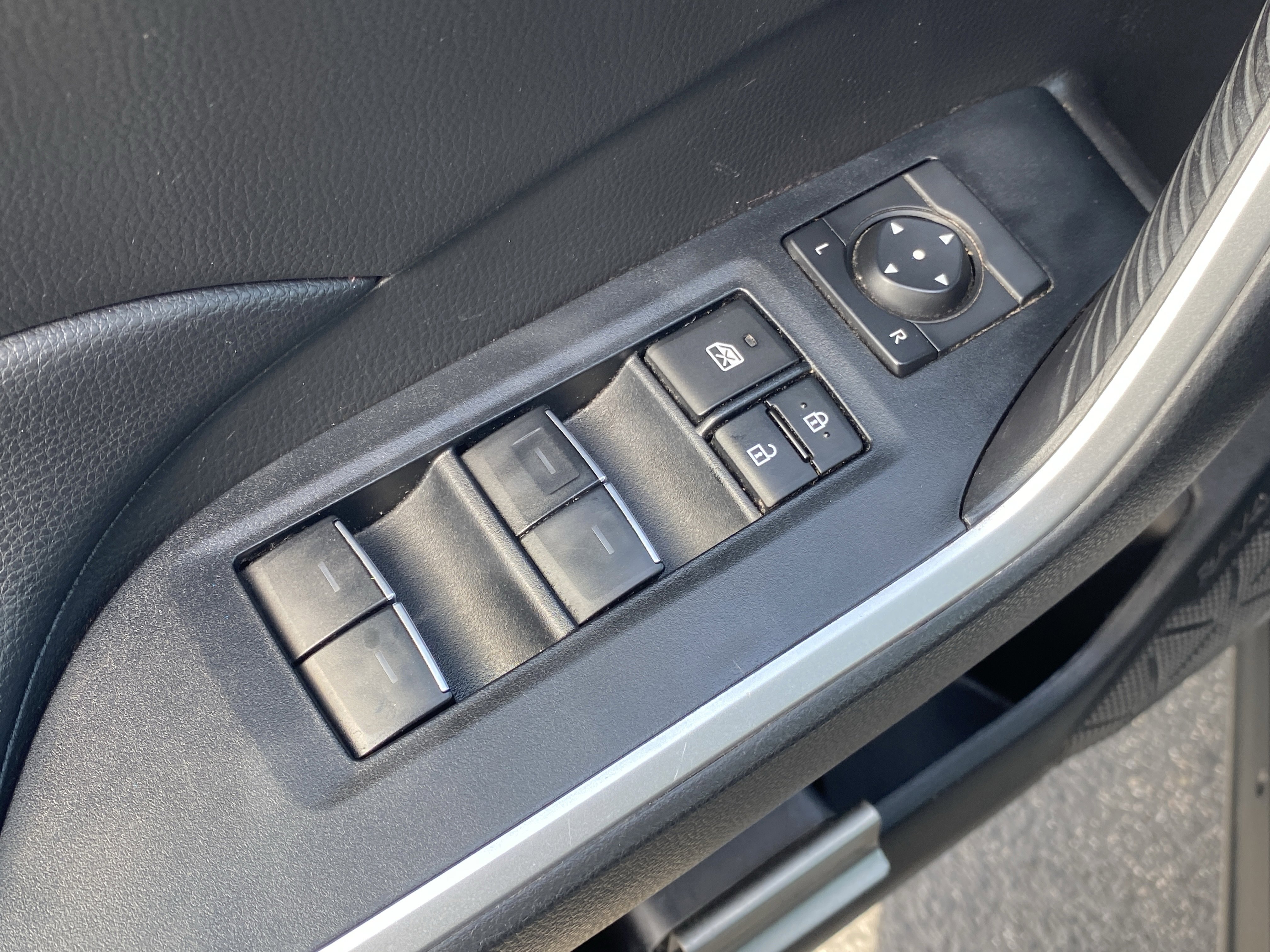 Used 2024 Toyota RAV4 XLE image 17