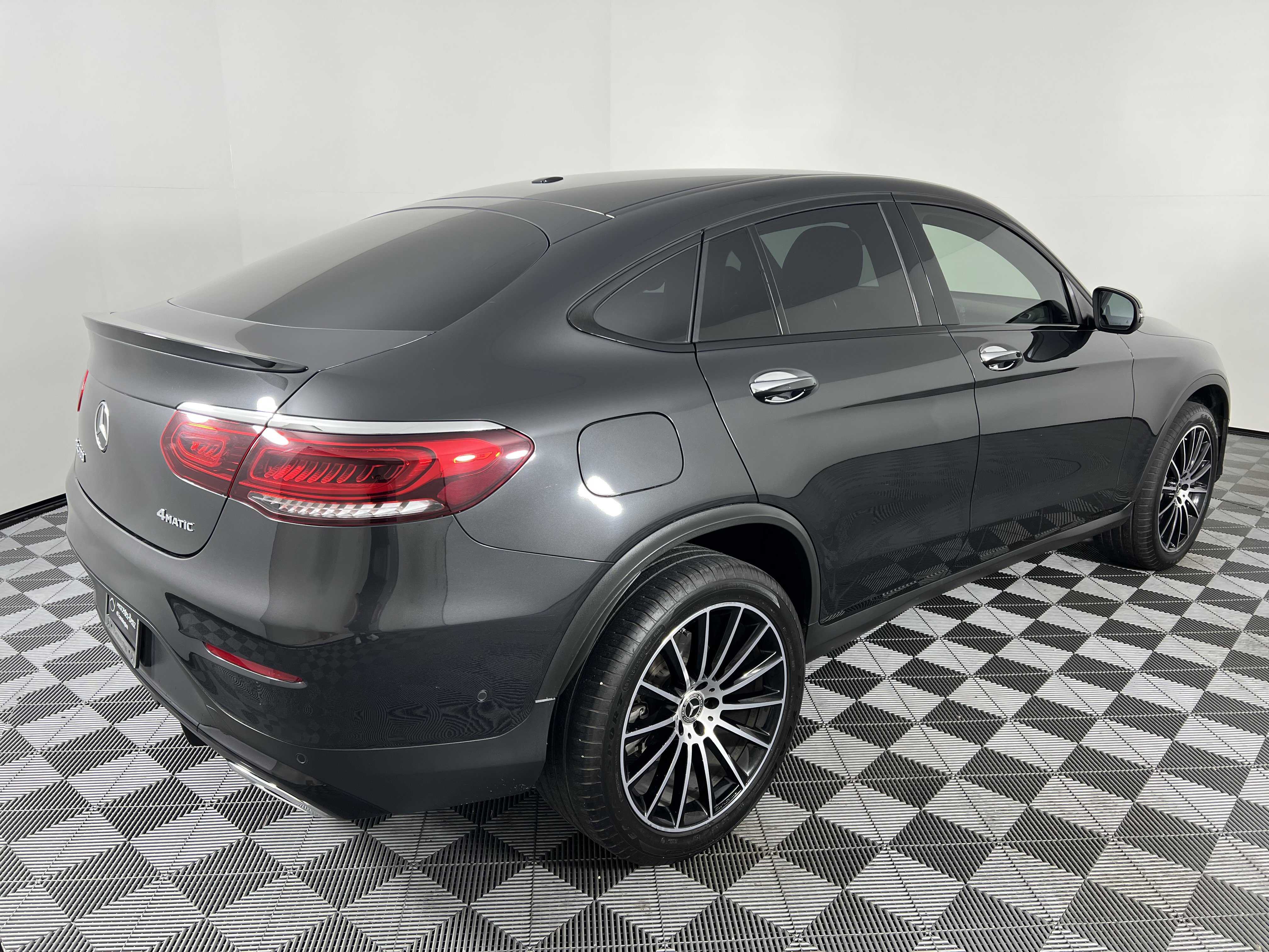 Used 2020 Mercedes-Benz GLC 300 4MATIC Coupe image 13