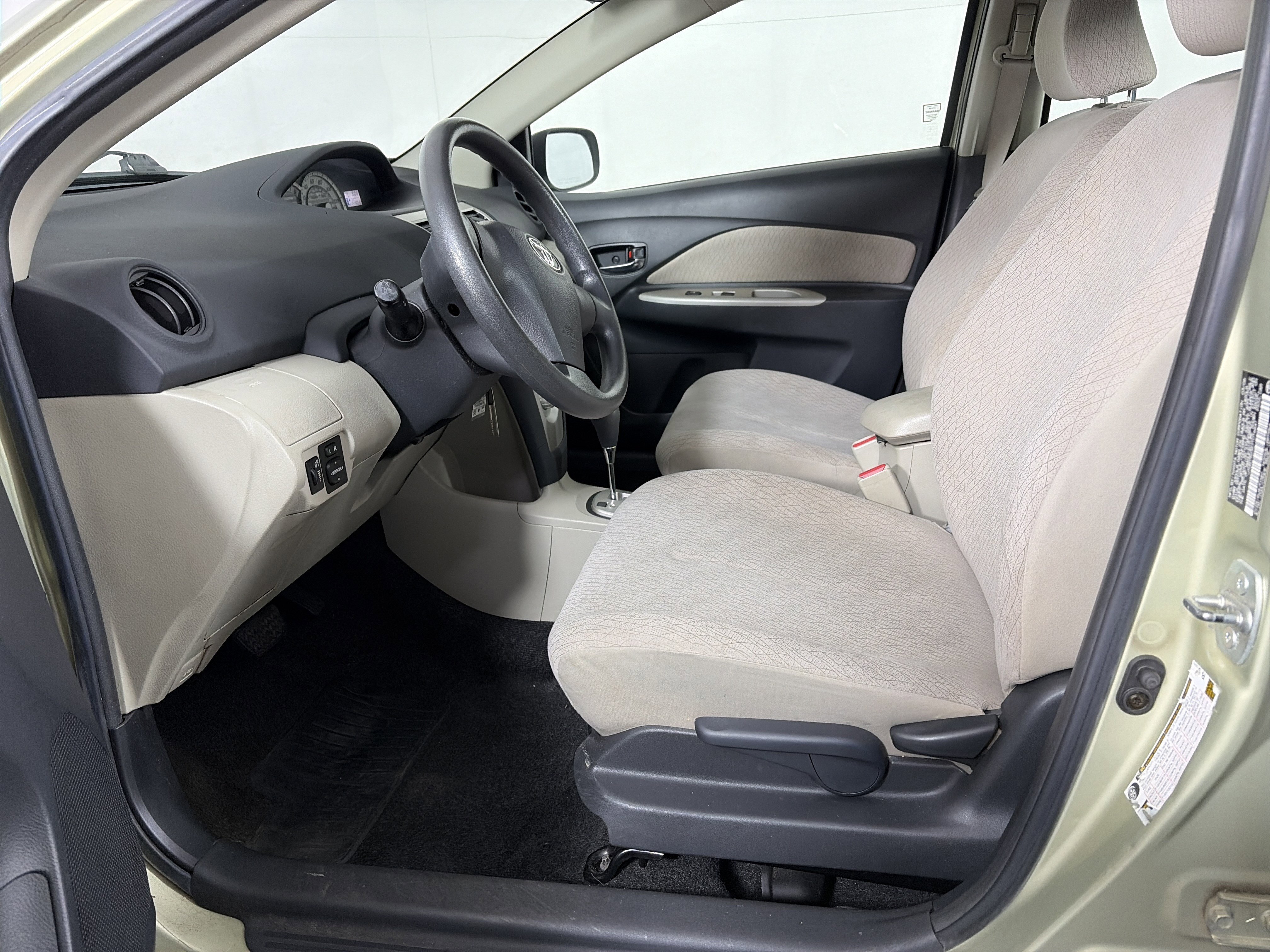 Used 2007 Toyota Yaris Sedan image 9