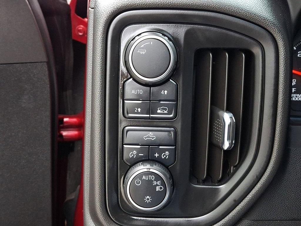 Certified 2022 Chevrolet Silverado 1500 Custom AWD/4WD image 27