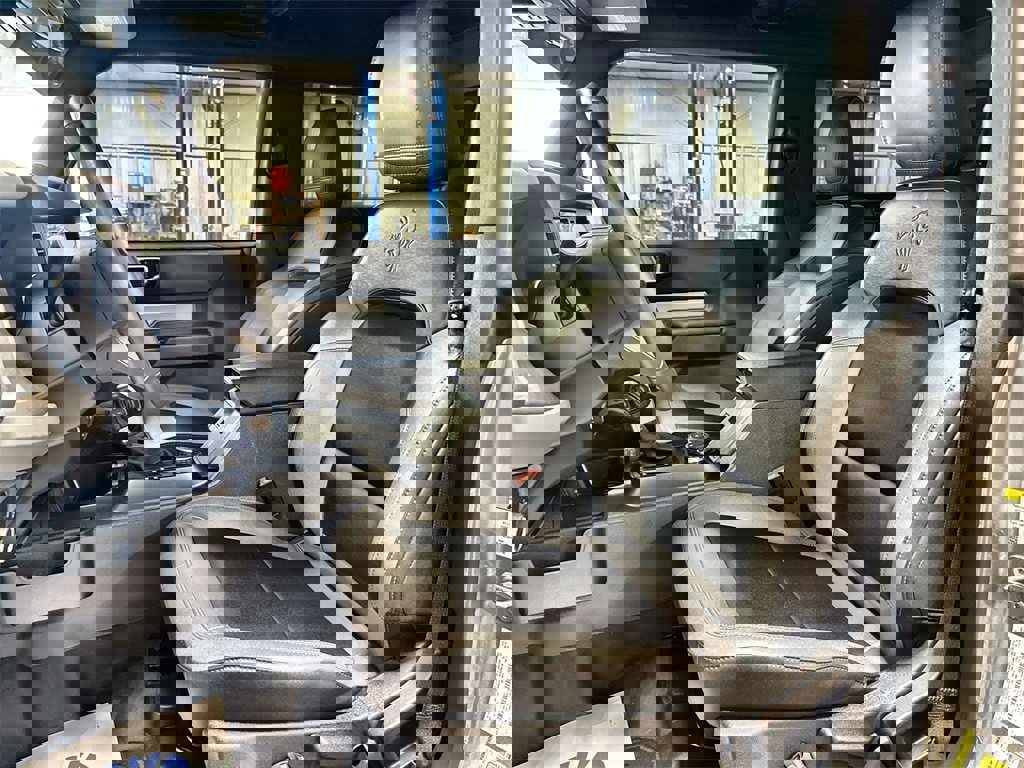 Used 2024 Ford Bronco Black Diamond image 12