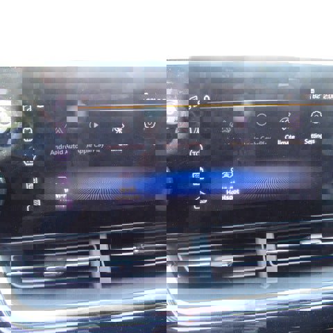 Used 2024 Chevrolet Trax RS w/ Sunroof Package image 19