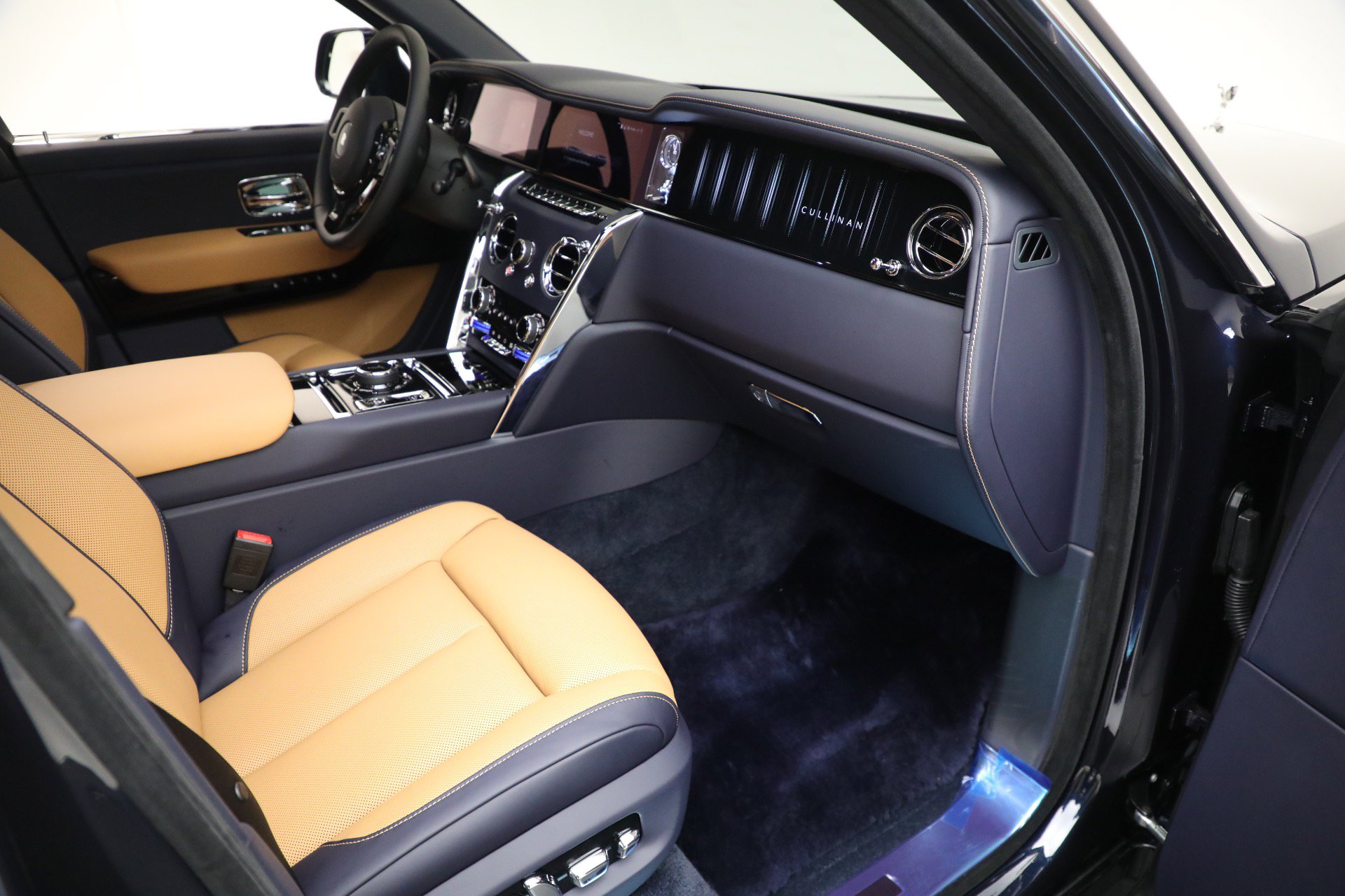 New 2026 Rolls-Royce Cullinan image 18