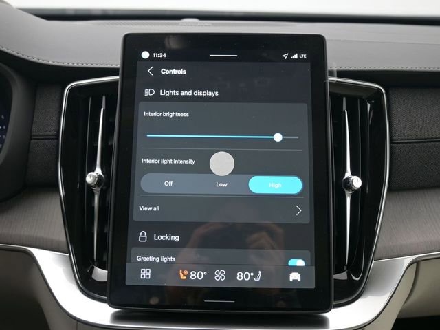 New 2026 Volvo XC90 B6 Ultra w/ Protection Package image 17