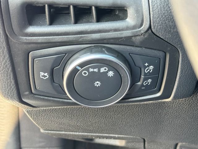 Used 2018 Ford Focus SE image 25