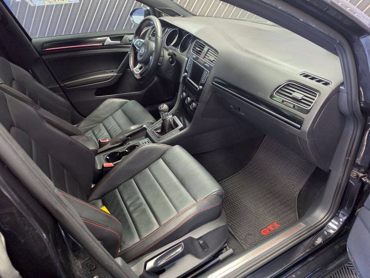 Used 2016 Volkswagen GTI SE FWD image 23