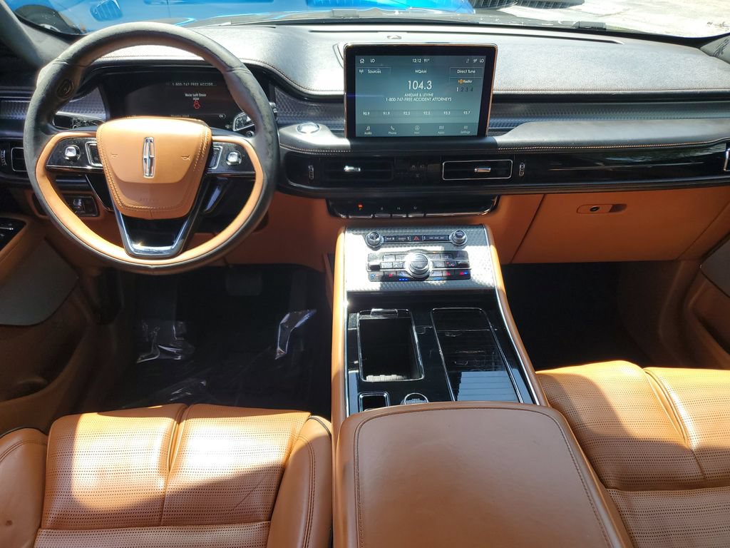 Used 2020 Lincoln Aviator Black Label AWD/4WD image 18