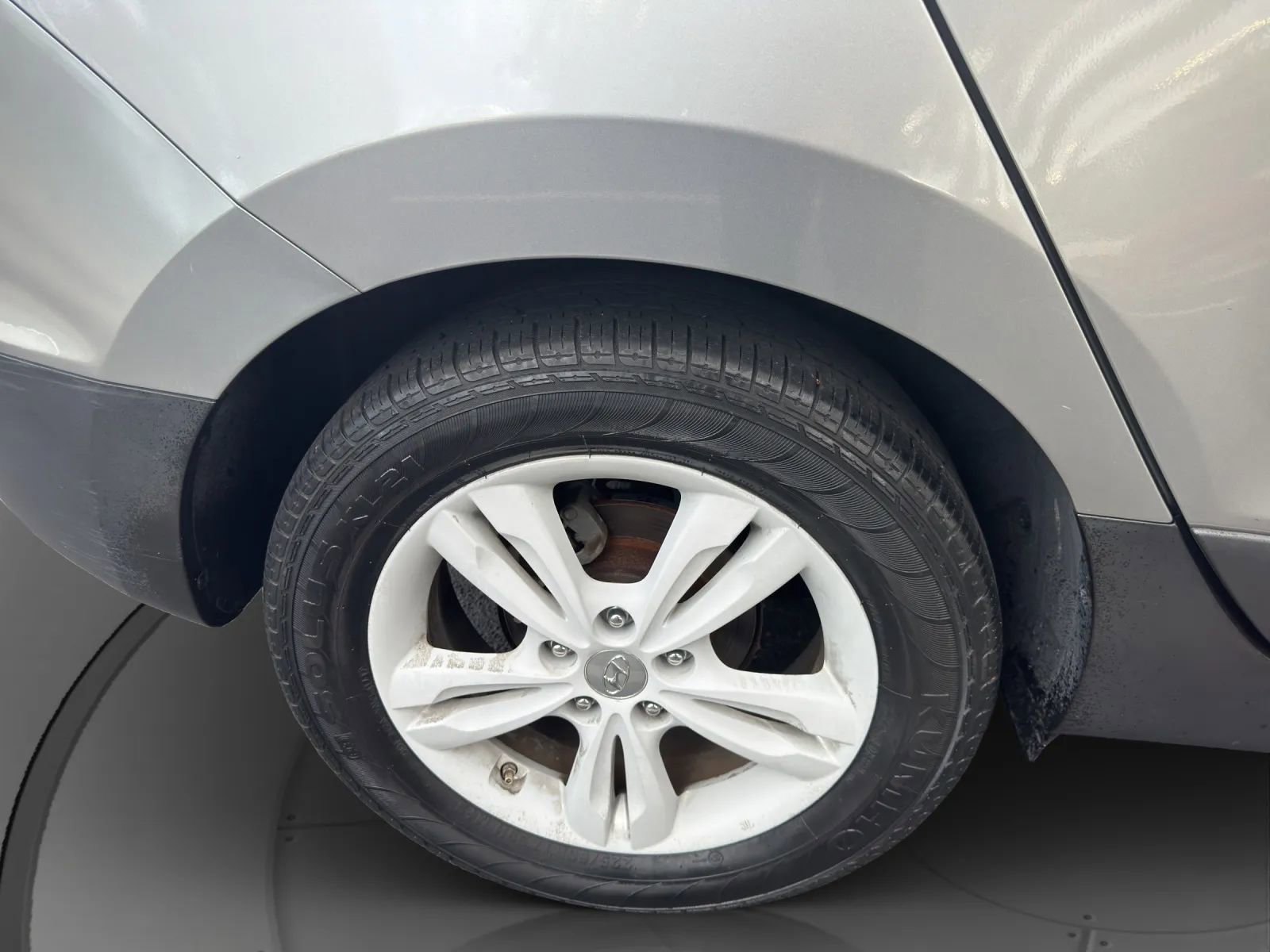 Used 2012 Hyundai Tucson GLS image 23