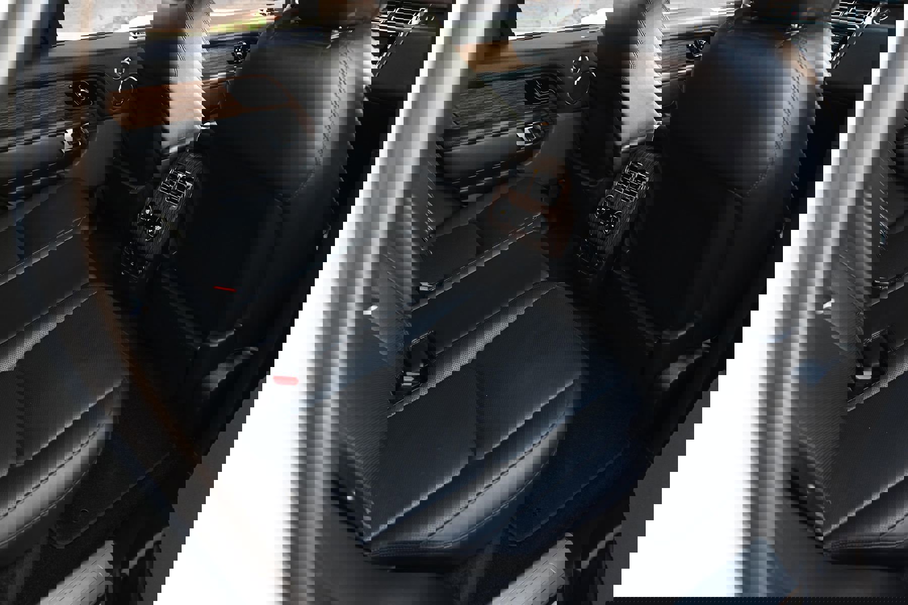 Used 2019 Land Rover Range Rover Supercharged image 14