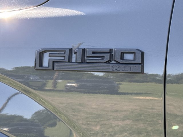 Used 2018 Ford F150 XLT w/ Equipment Group 302A Luxury AWD/4WD image 4