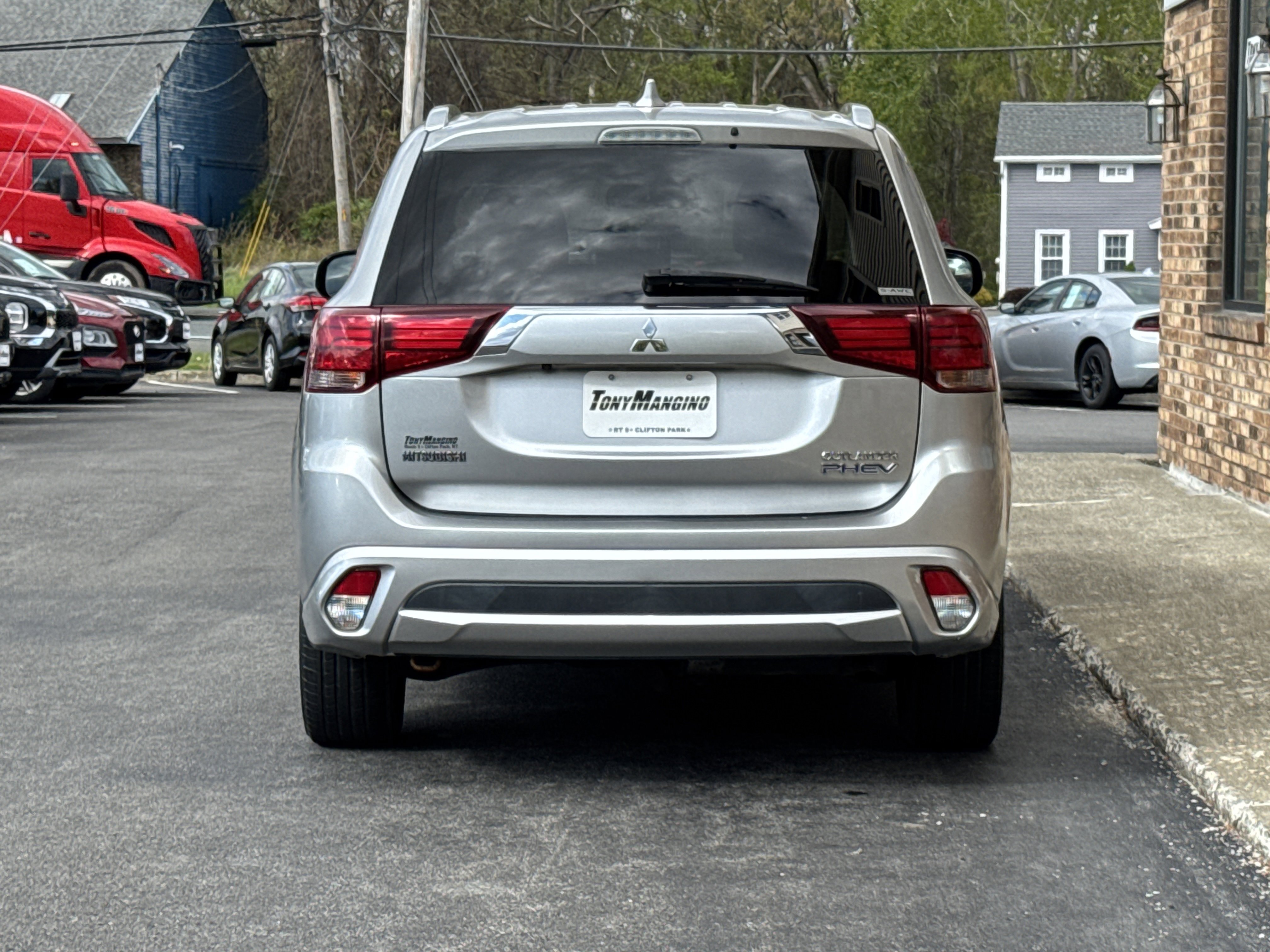 Used 2018 Mitsubishi Outlander SEL AWD/4WD image 4