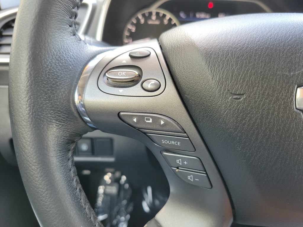 Used 2020 Nissan Murano SV FWD image 19