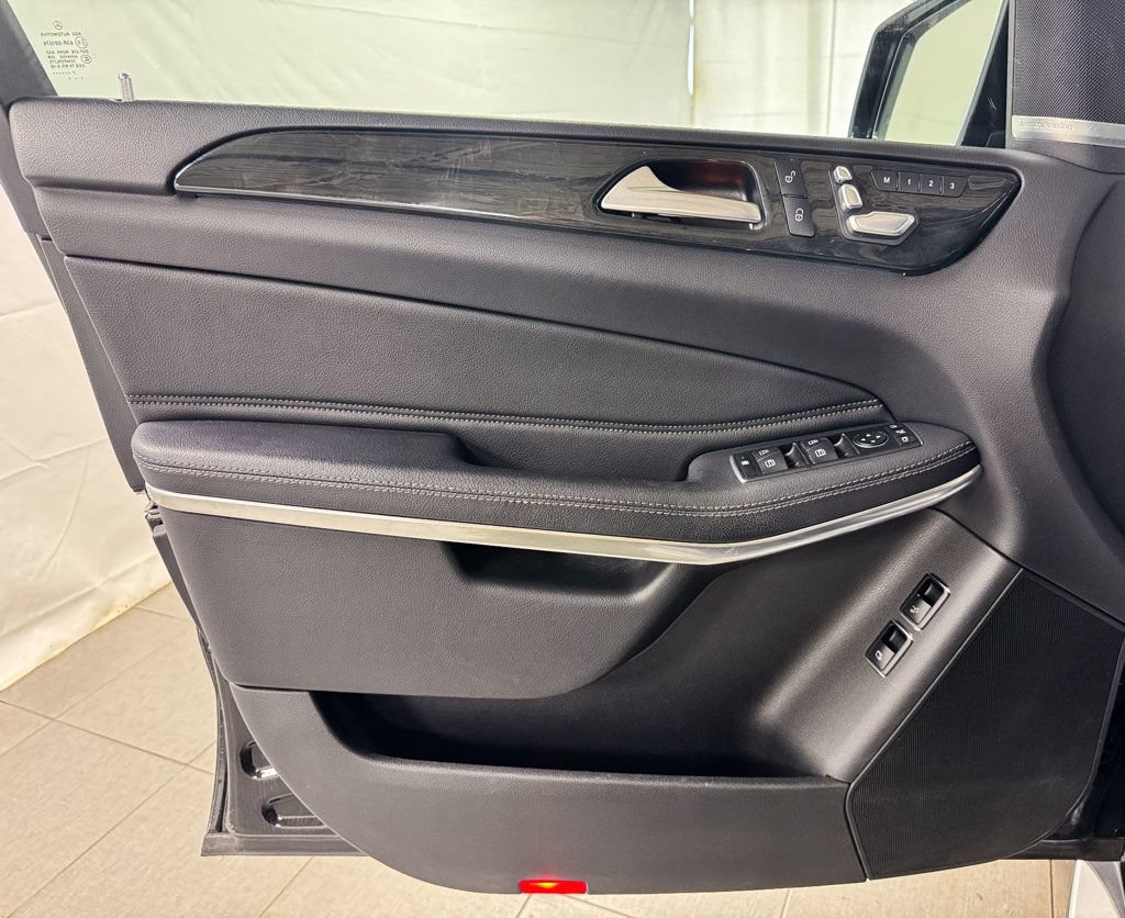 Used 2018 Mercedes-Benz GLS 550 4MATIC image 16