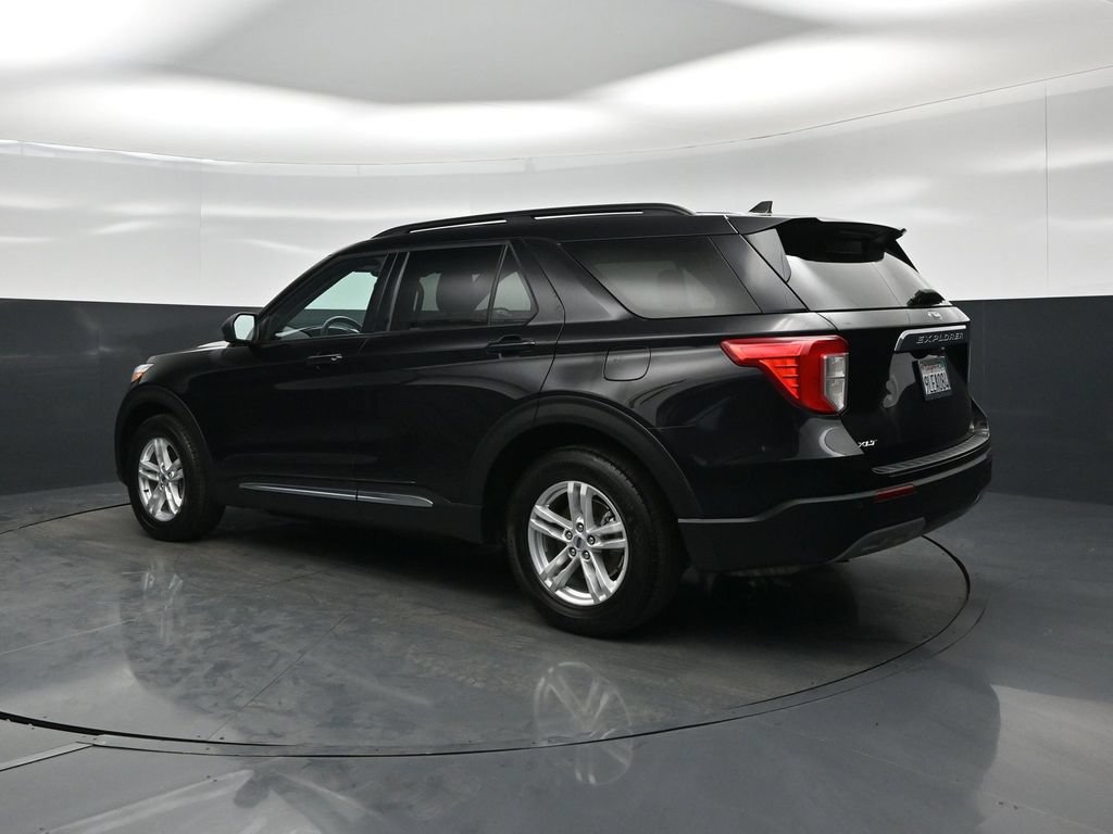Certified 2023 Ford Explorer XLT w/ Equipment Group 202A RWD image 6