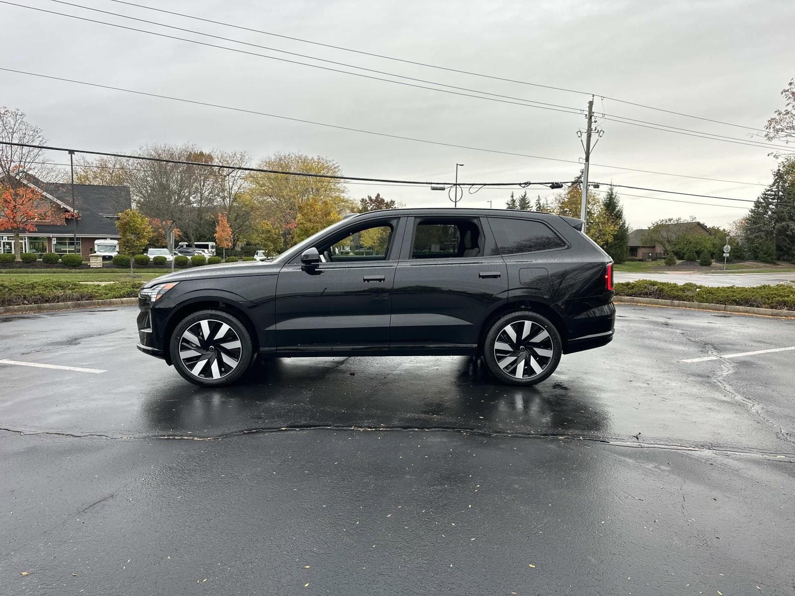 New 2025 Volvo EX90 Plus w/ Protection Package Premier AWD/4WD image 4