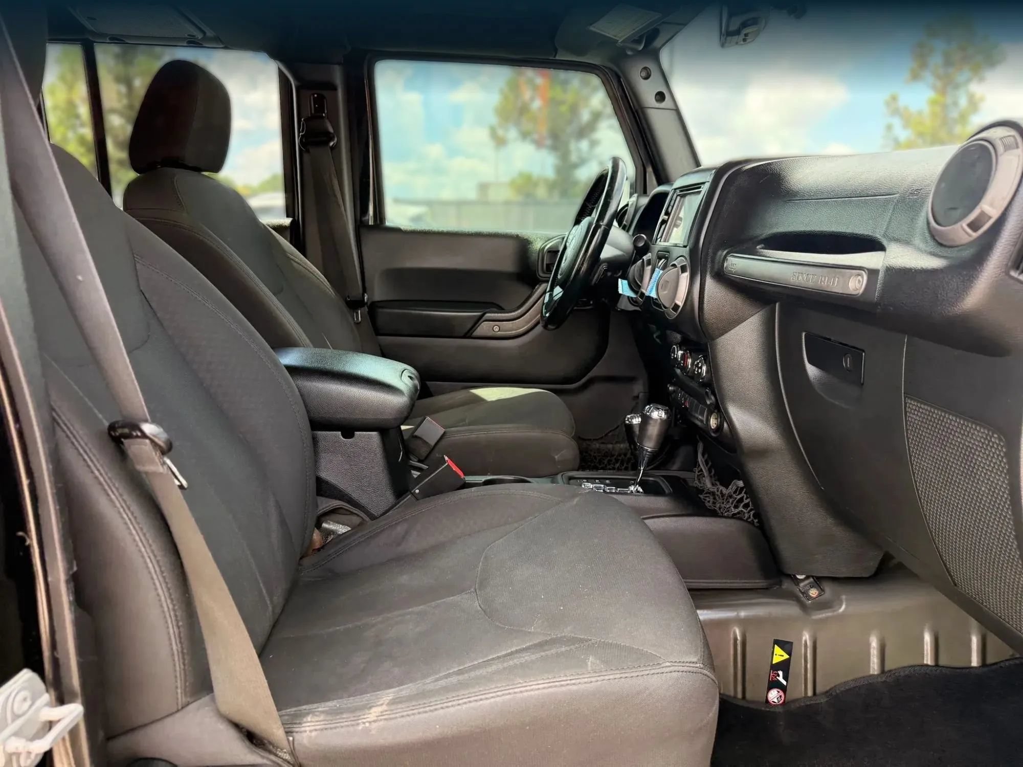 Used 2015 Jeep Wrangler Unlimited Sport w/ Quick Order Package 24S AWD/4WD image 18