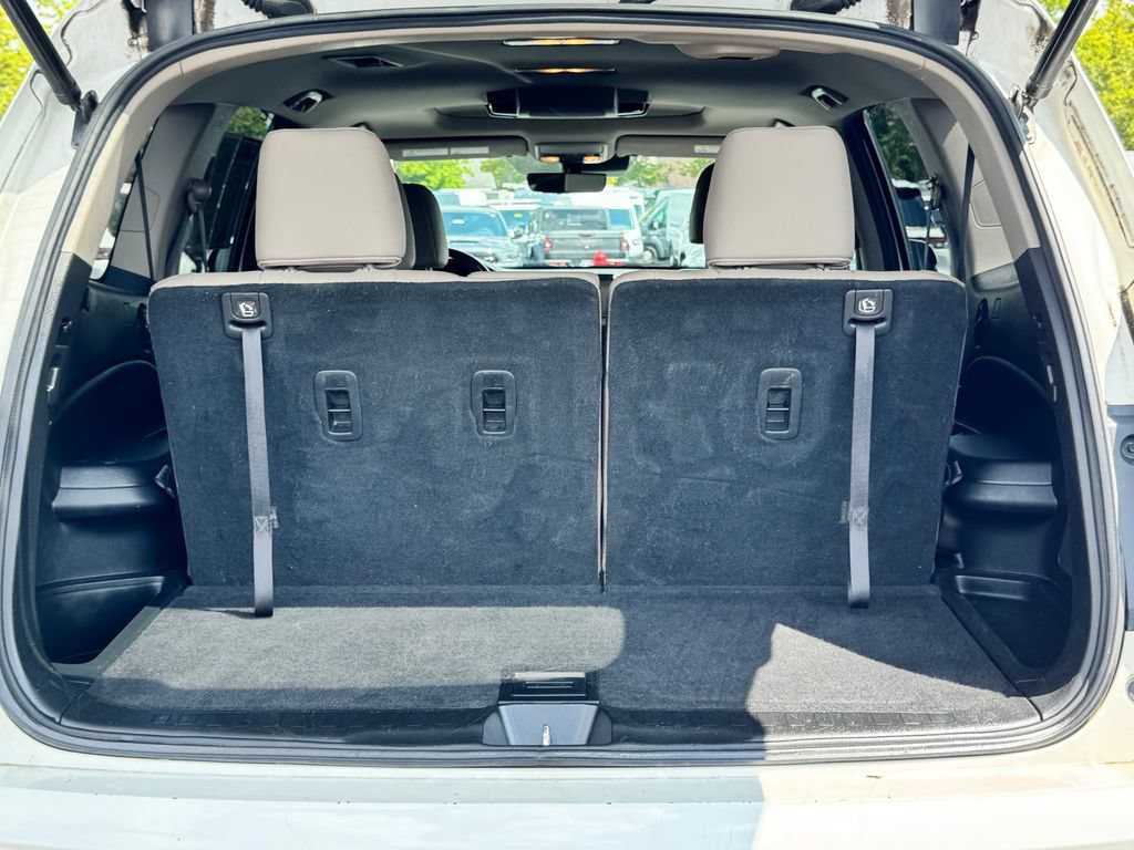 Used 2019 Honda Pilot Touring image 18