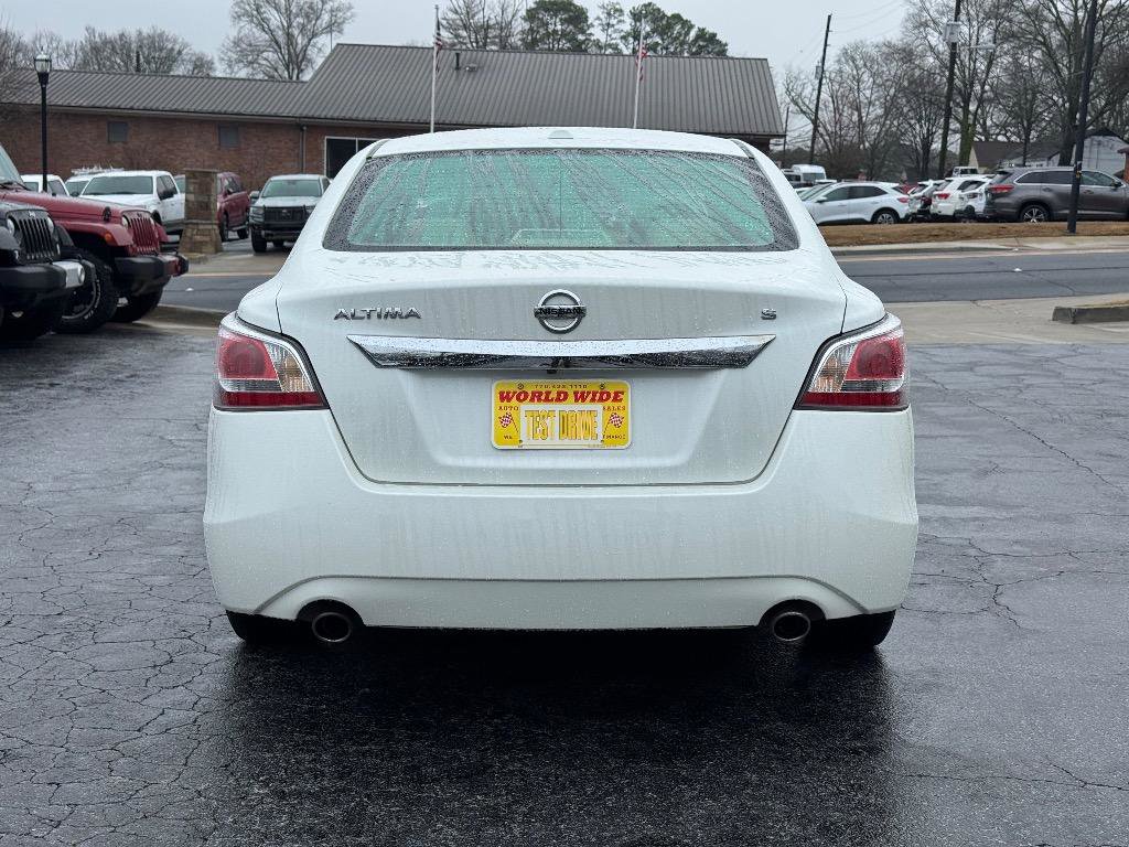 Used 2015 Nissan Altima 2.5 S w/ Power Driver Seat Package FWD image 5