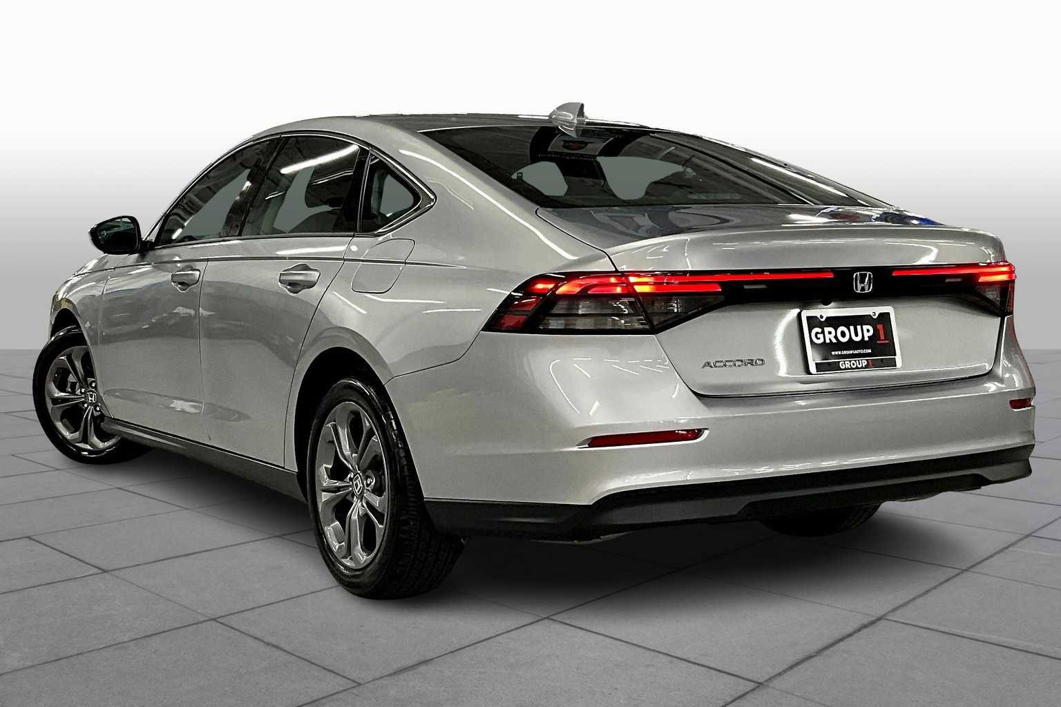 Used 2024 Honda Accord EX image 11