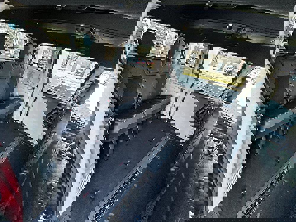 Used 2019 Dodge Grand Caravan SXT w/ Driver Convenience Group image 17