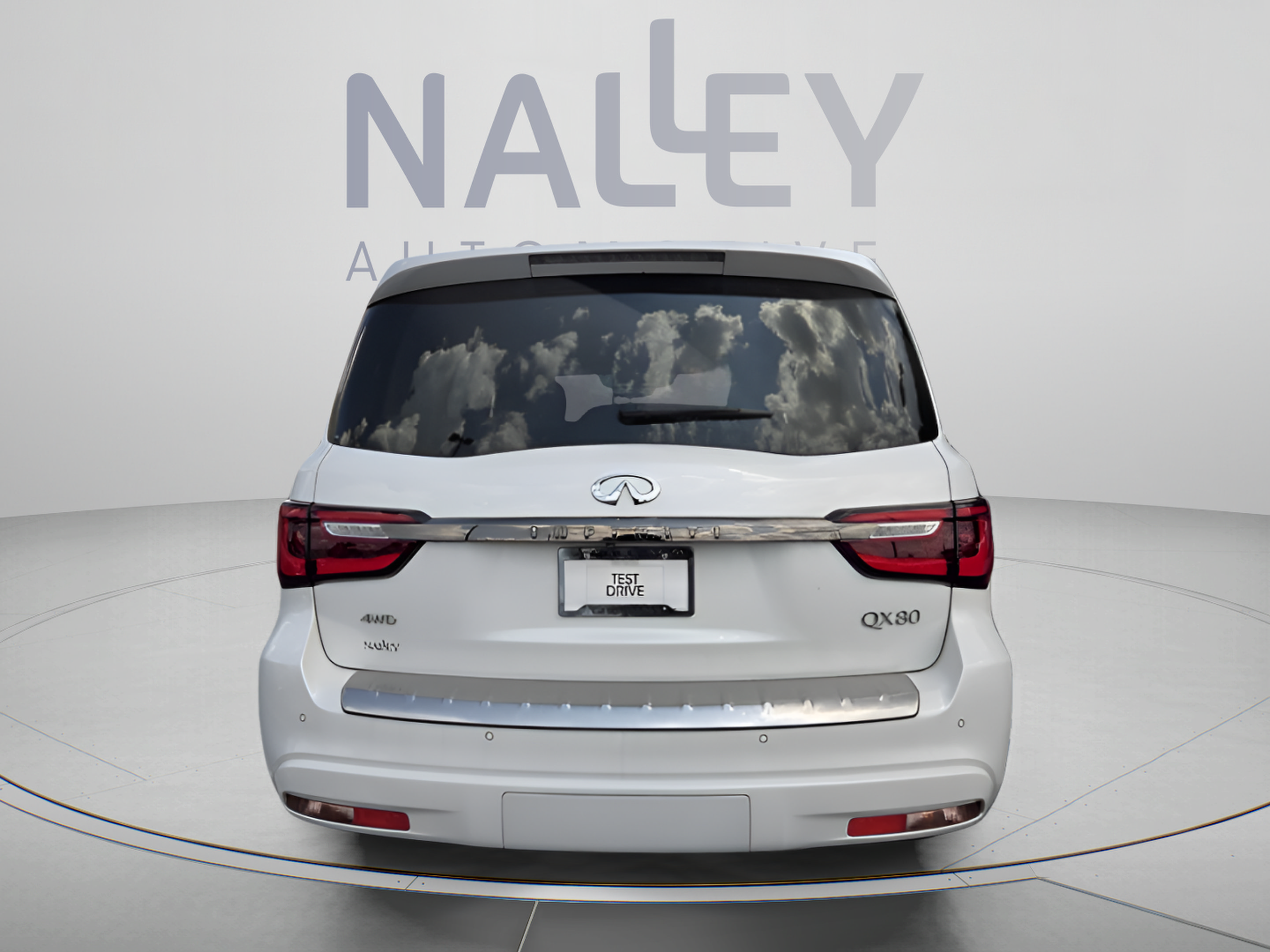 Used 2021 INFINITI QX80 Premium Select w/ Cargo Package AWD/4WD image 4